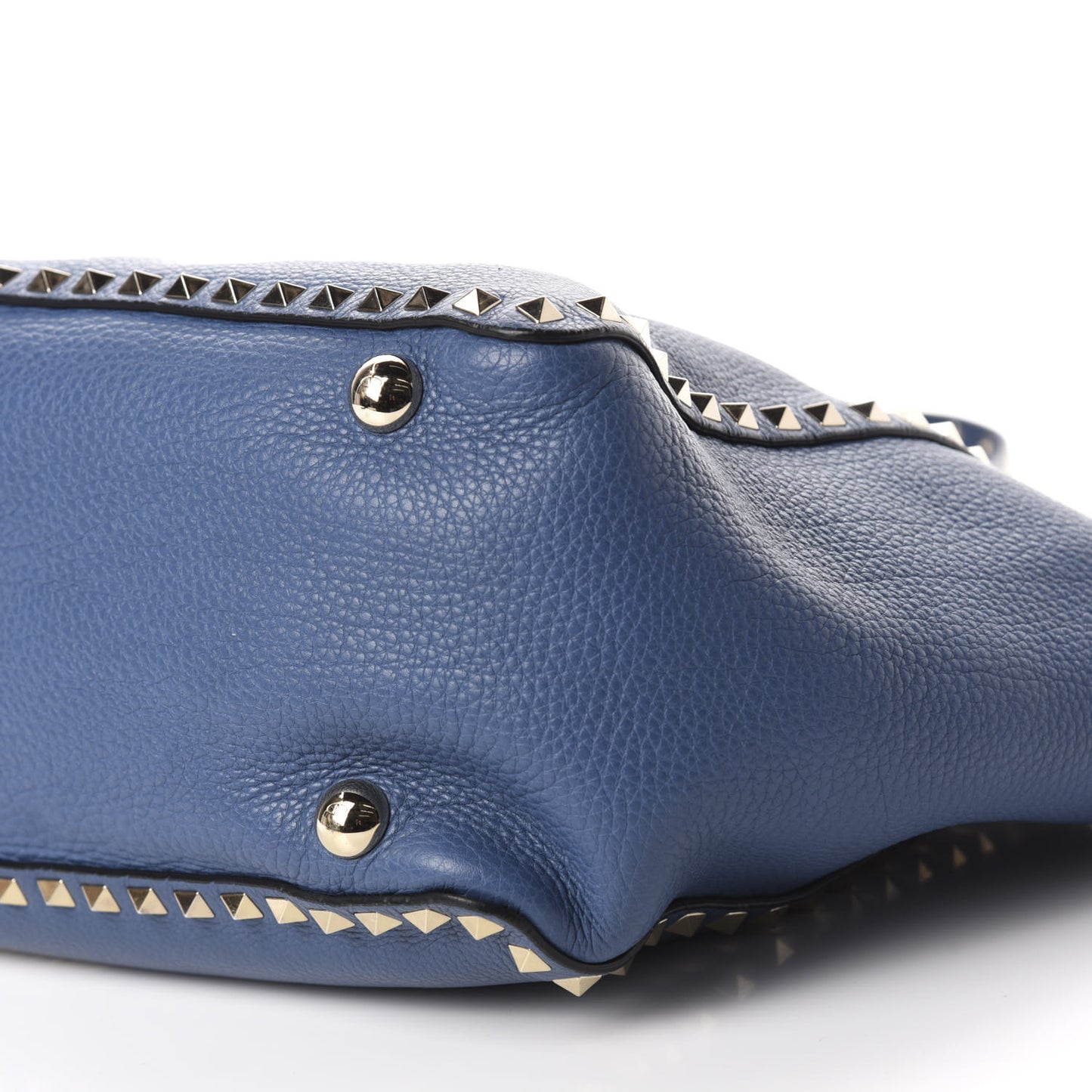 Pebbled Calfskin Medium Rockstud Tote Indaco