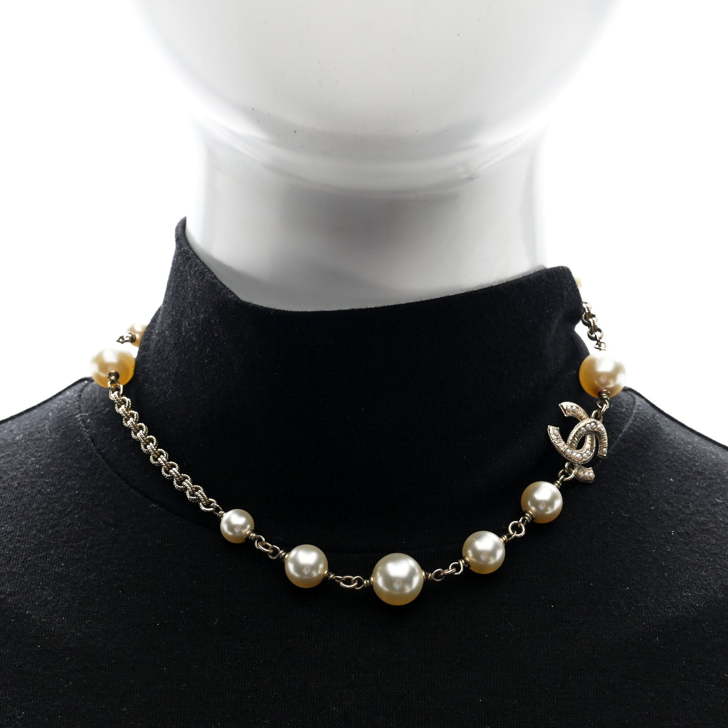 Pearl Beaded CC Short Necklace White Gold