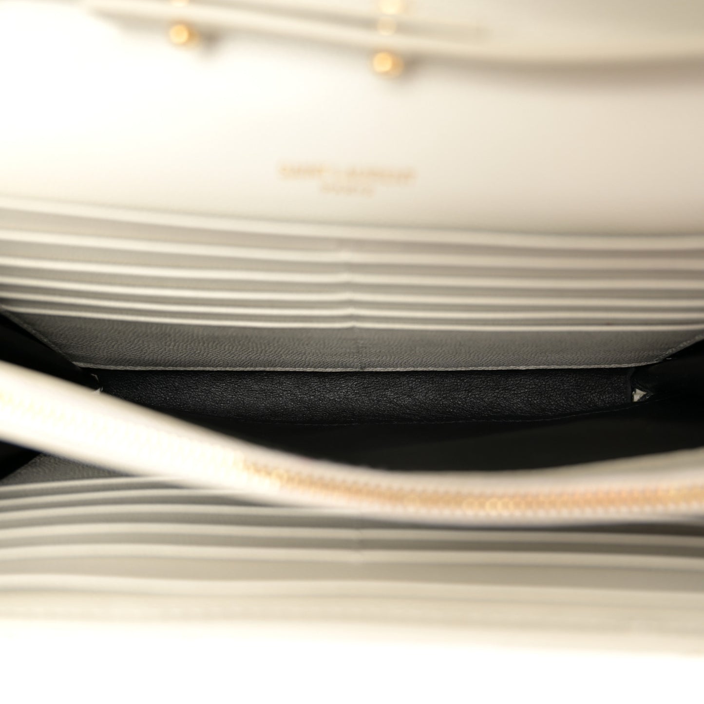 Grain De Poudre Matelasse Chevron Monogram Chain Wallet Crema Soft