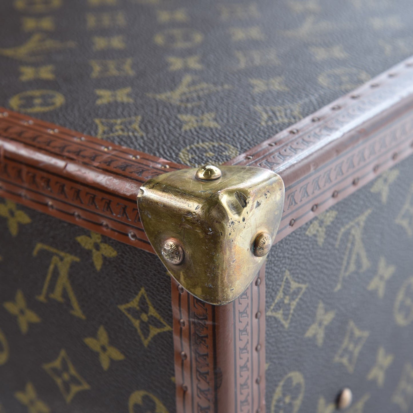 Monogram Bisten 70