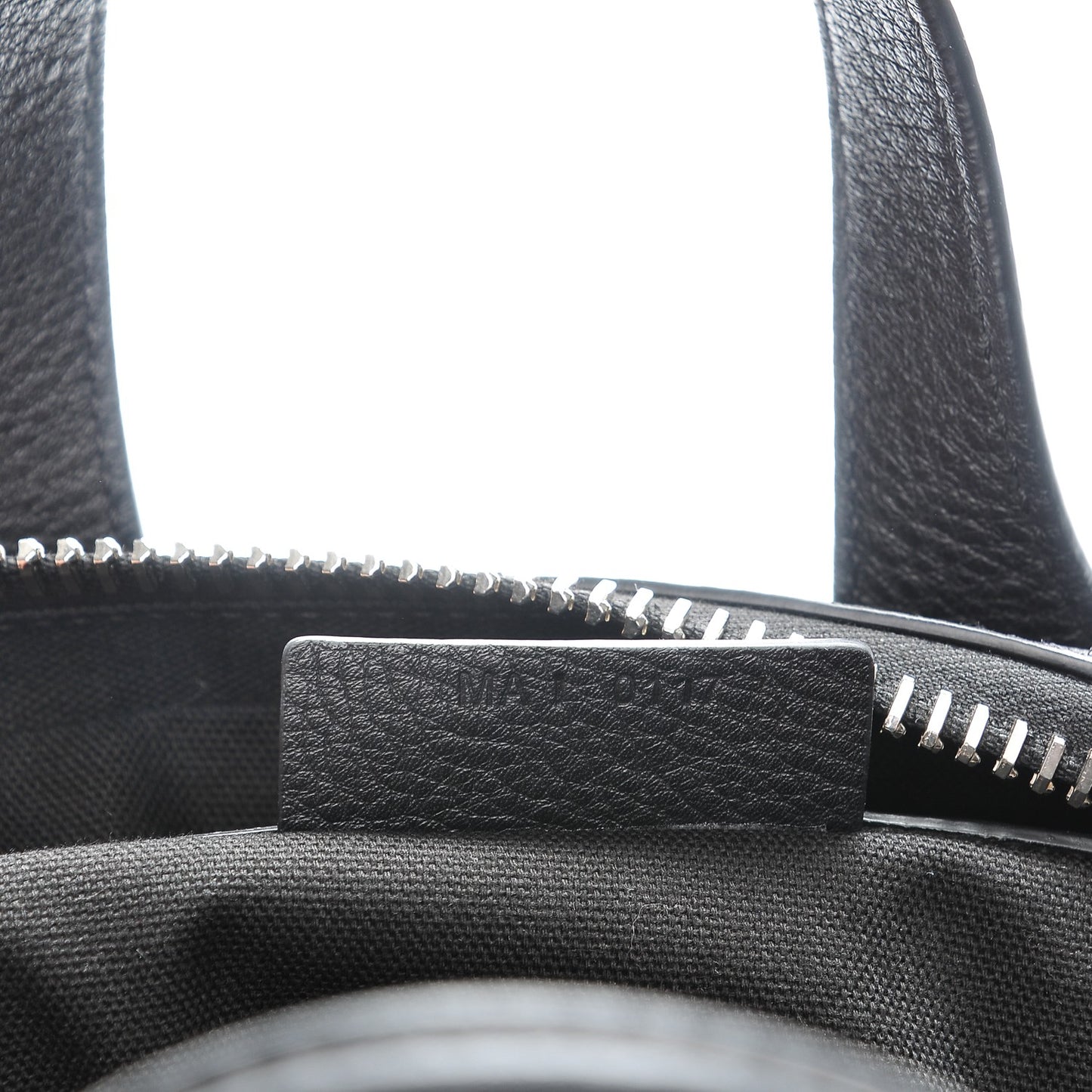 Pebbled Calfskin Small Nightingale Black