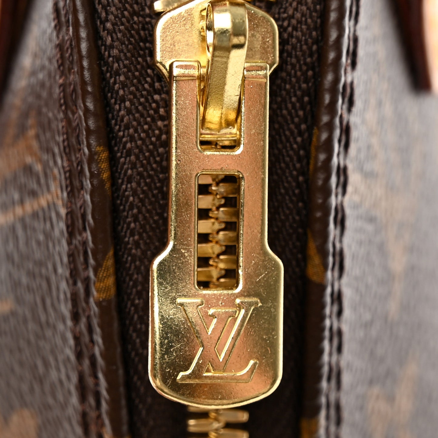 Monogram Alma BB