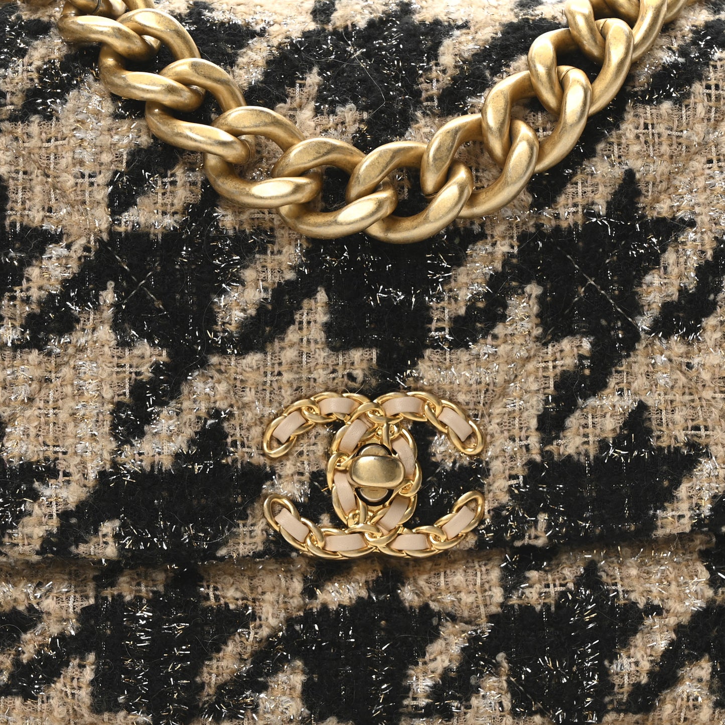 Tweed Large Chanel 19 Flap Beige Black