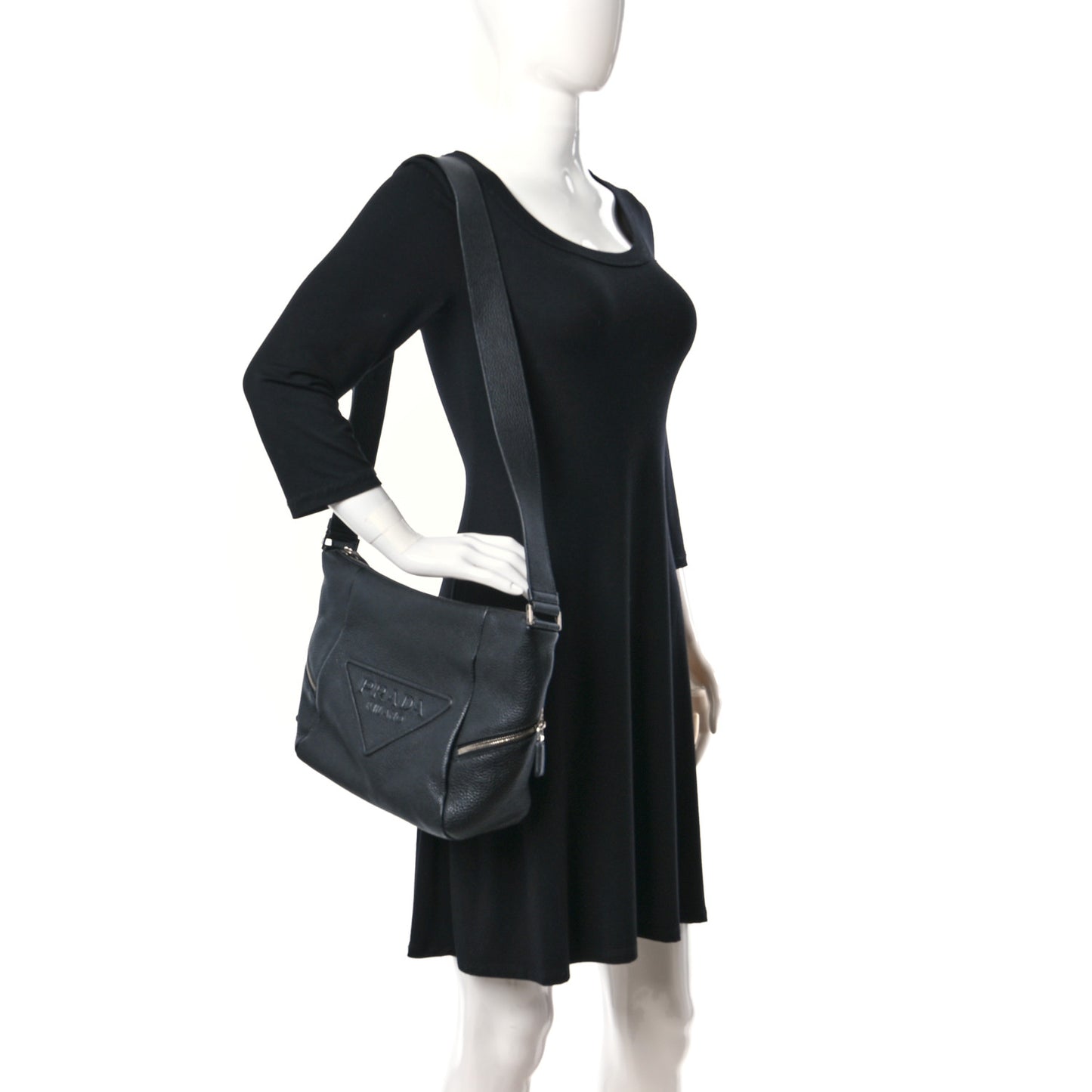 Vitello Daino Triangle Logo Embossed Shoulder Bag Black