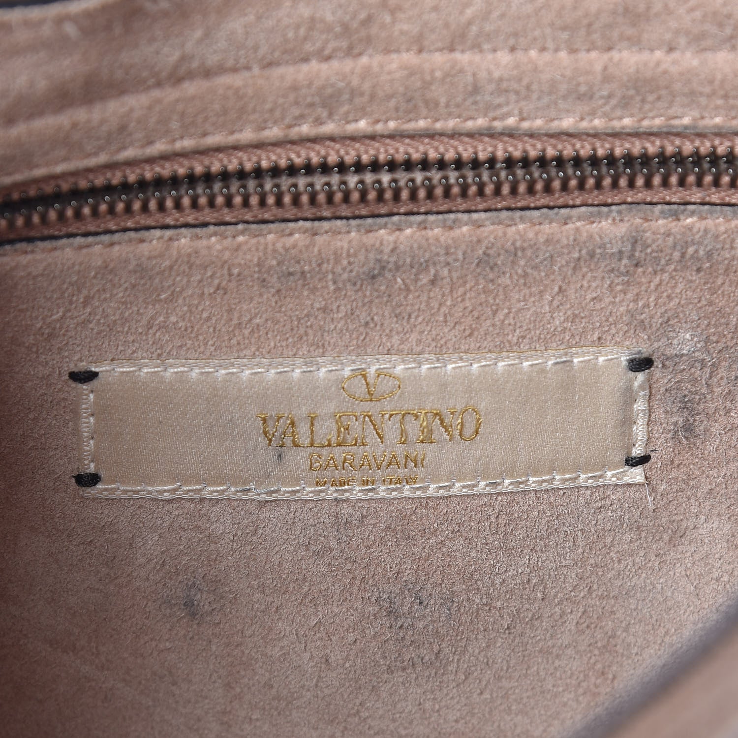 Valentino Garavani Pebbled Calfskin Medium Rockstud Rolling Flap Saddle Bag Soft Noisette 6 of 14