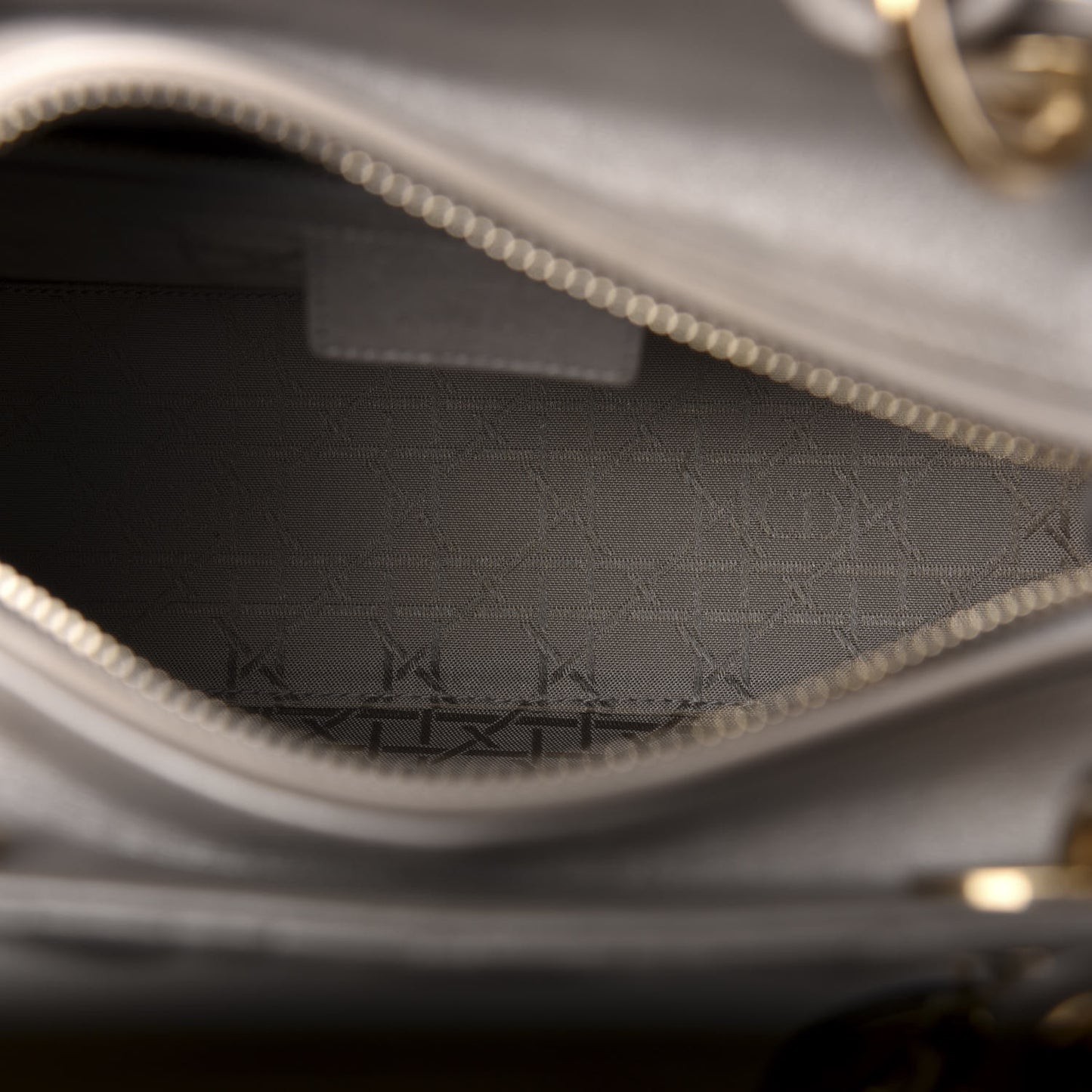 Pearly Lambskin Cannage Medium Lady Dior Grey