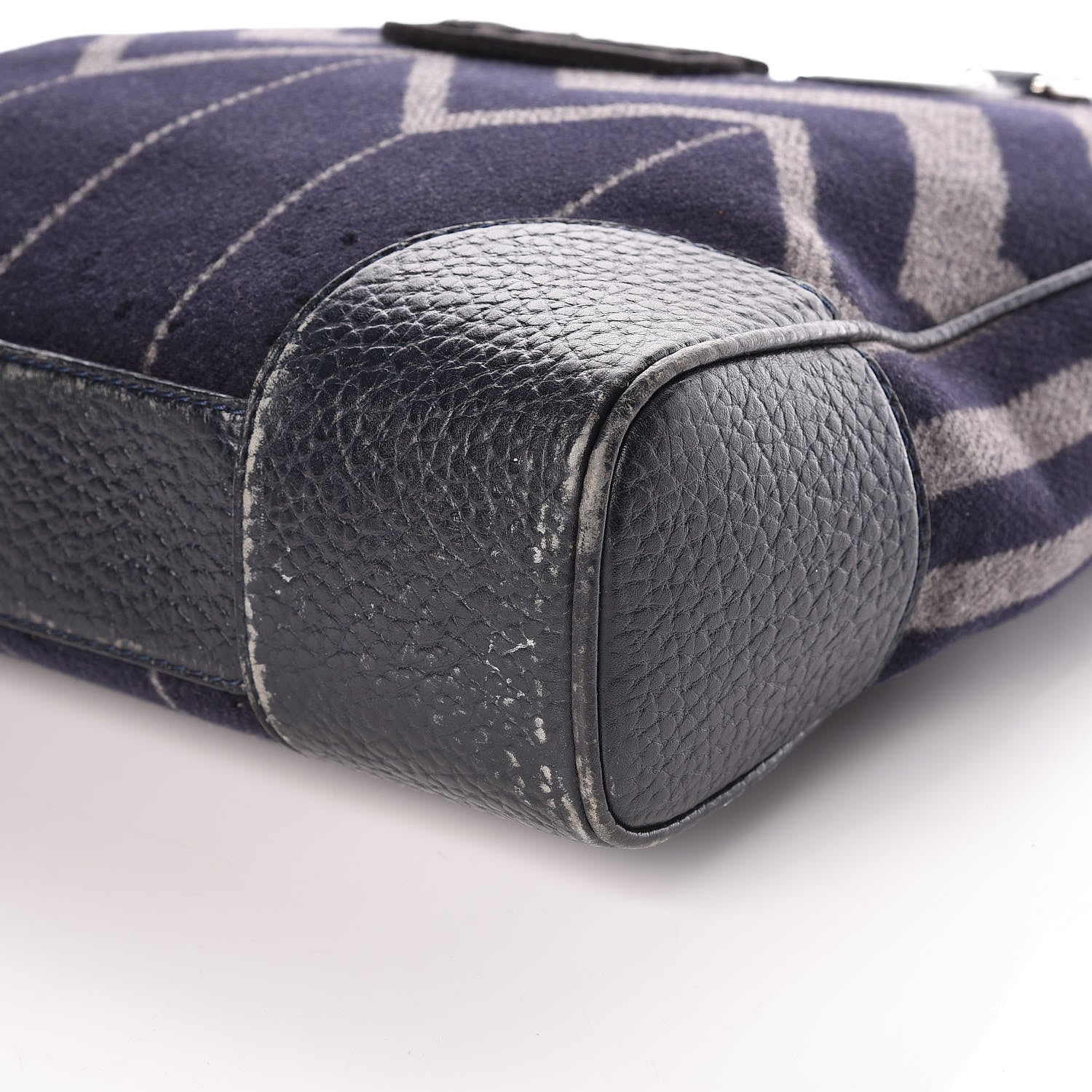 Louis Vuitton Vail Blanket Cabas 11 of 12
