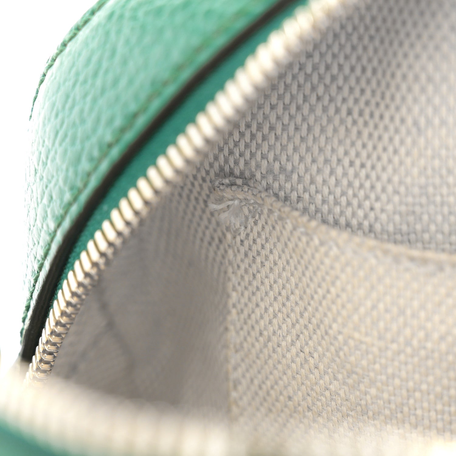 Gucci Pebbled Calfskin Small Soho Disco Bag Emerald Green 8 of 15