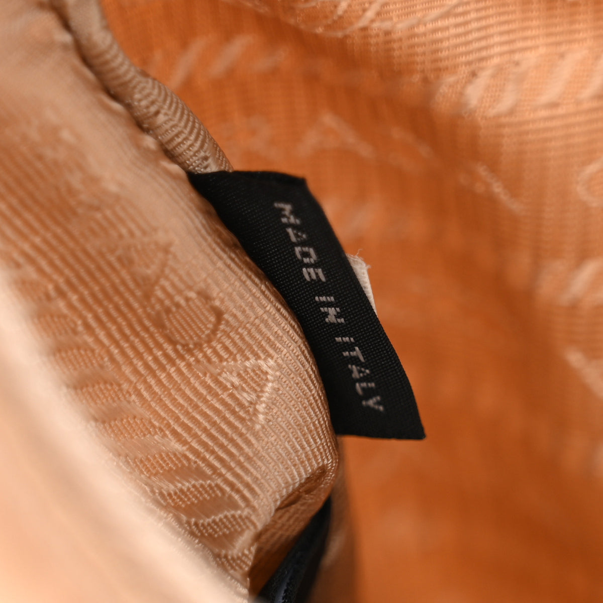 Re-Nylon Saffiano Mini Re-Edition 2005 Bag Cammeo