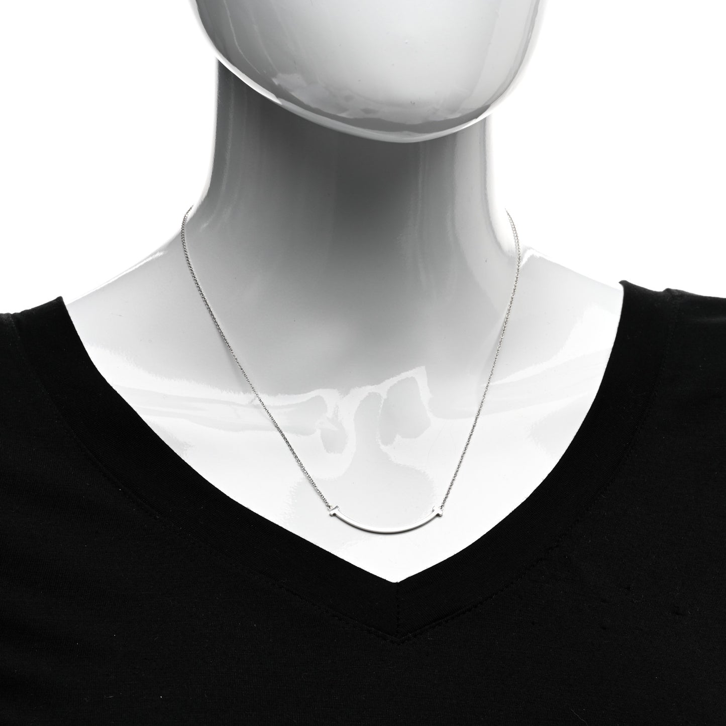 18K White Gold Small T Smile Pendant Necklace