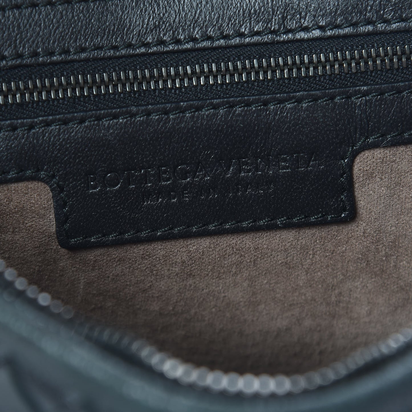 Nappa Intrecciato Large Veneta Hobo Black