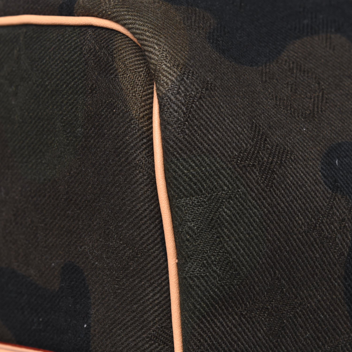 Louis Vuitton X SUPREME Monogram Camouflage Keepall Bandouliere 45 10 of 12
