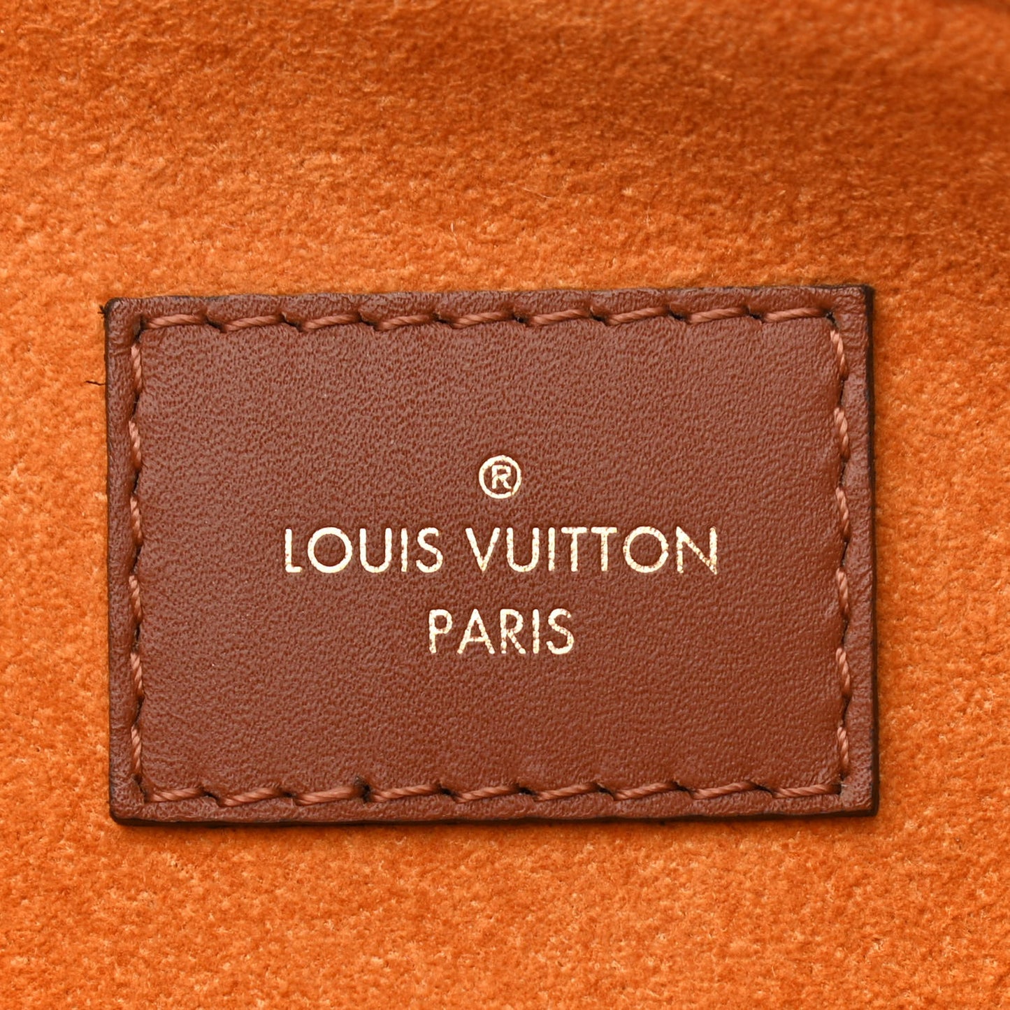 Monogram V Tote MM Safran