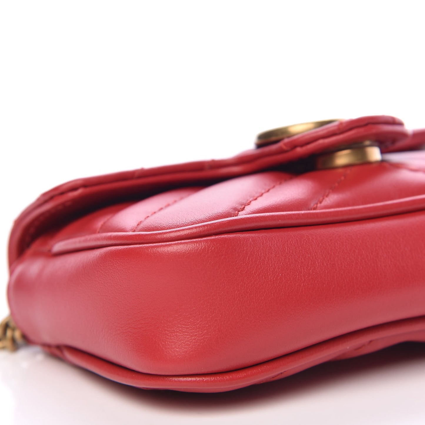 Calfskin Matelasse GG Marmont 2.0 Coin Purse On A Chain Hibiscus Red