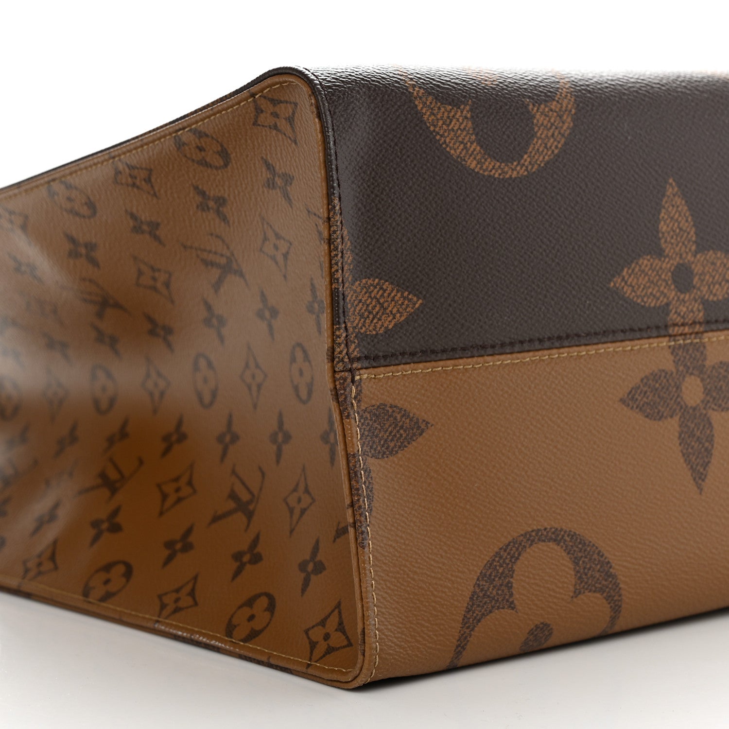 Louis Vuitton Reverse Monogram Giant Onthego GM 9 of 10