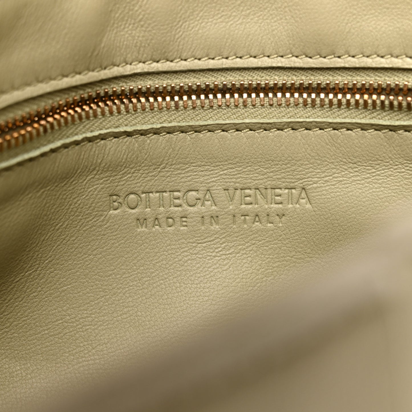 Lambskin Maxi Intrecciato Cassette Crossbody Bag Travertine