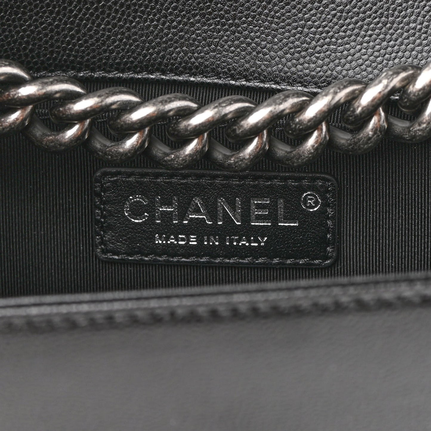 Caviar Quilted Medium Boy Flap Black