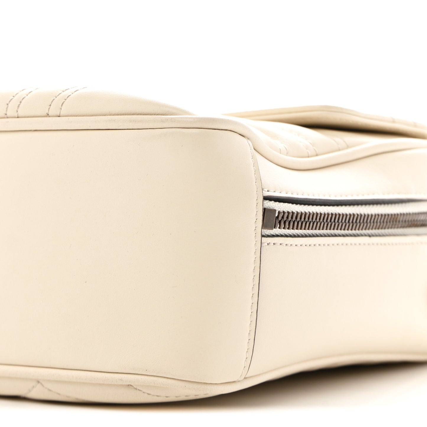 Calfskin Matelasse Sylvie Web Small GG Marmont Top Handle Shoulder Bag White