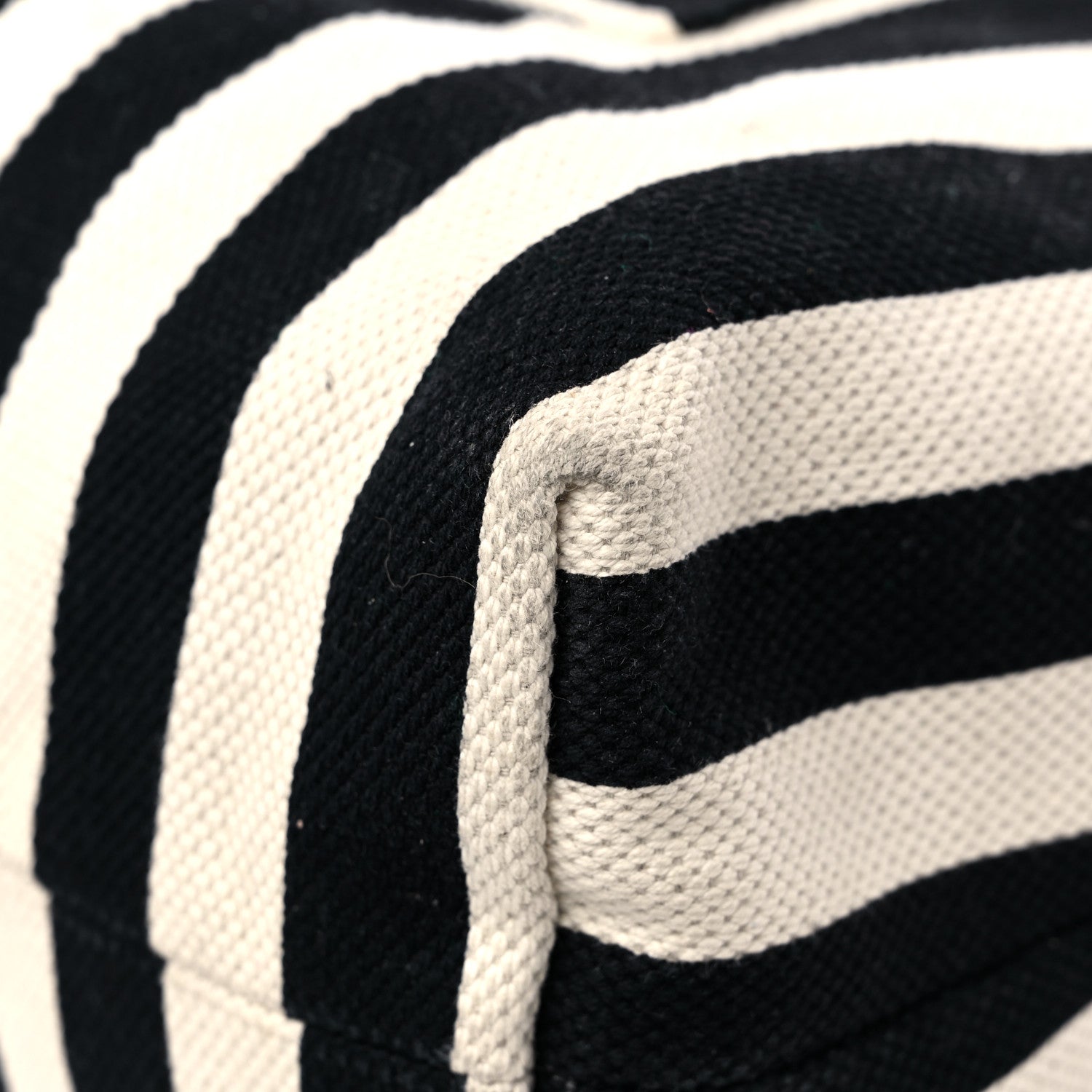 Gucci Cotton Canvas Stripe Logo Mens Tote White Black 9 of 17