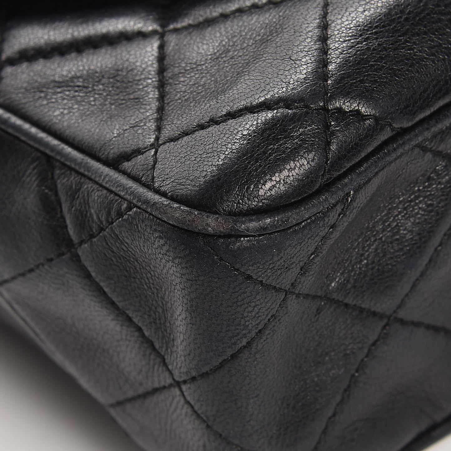 Lambskin Quilted CC Tassel Camera Case Black