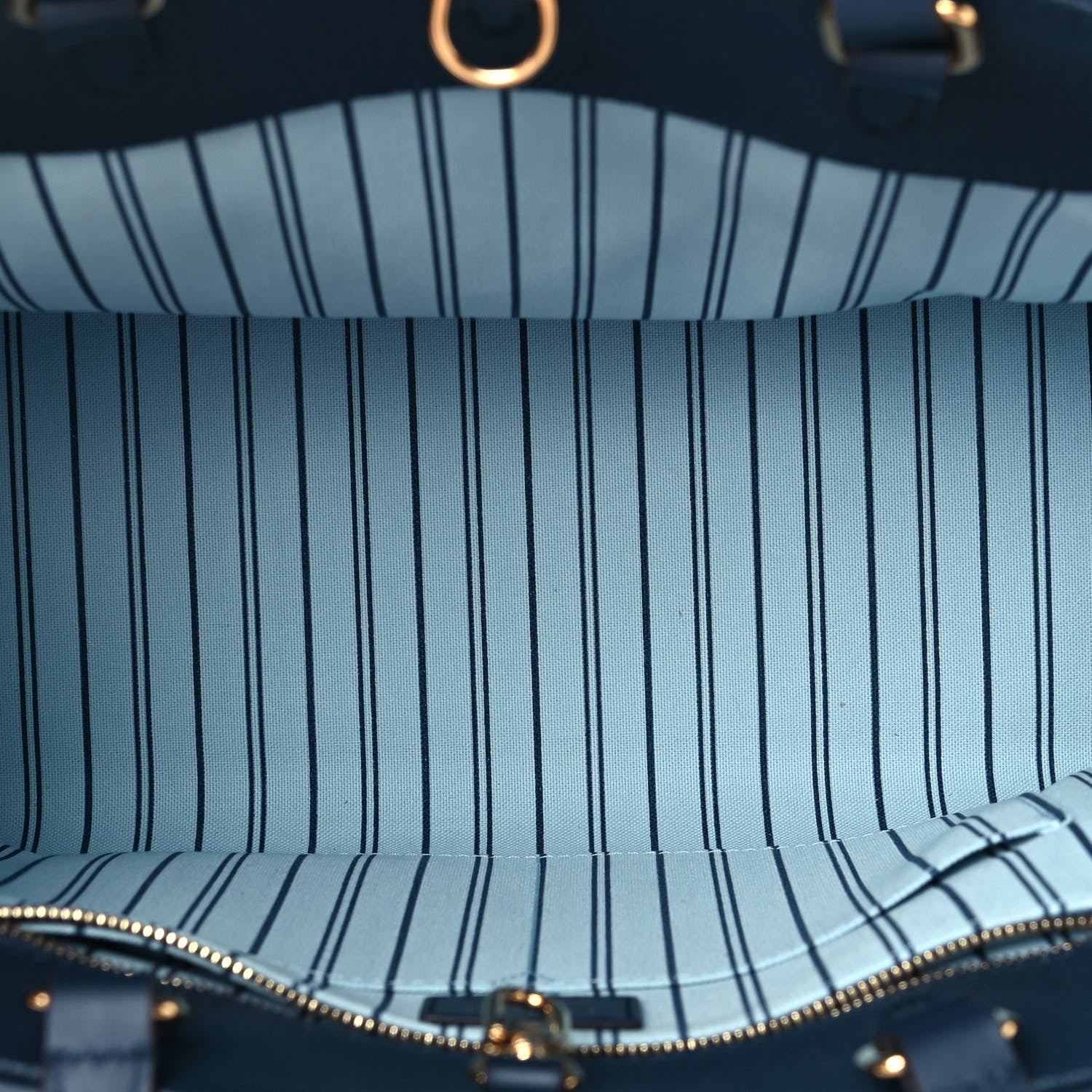 Louis Vuitton Raffia Calfskin Monogram Giant Onthego MM Blue 4 of 4