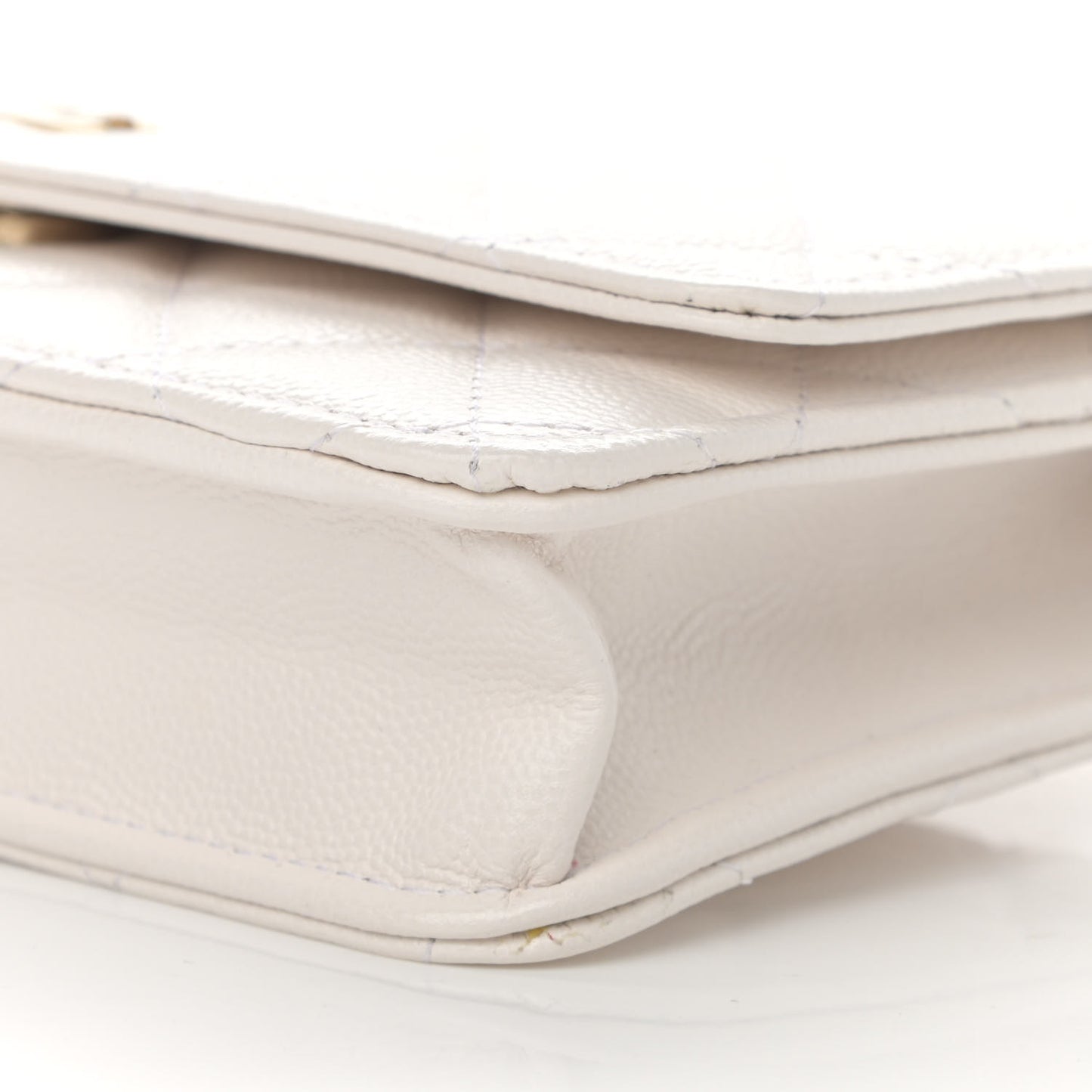 Caviar Quilted Wallet On Chain WOC White