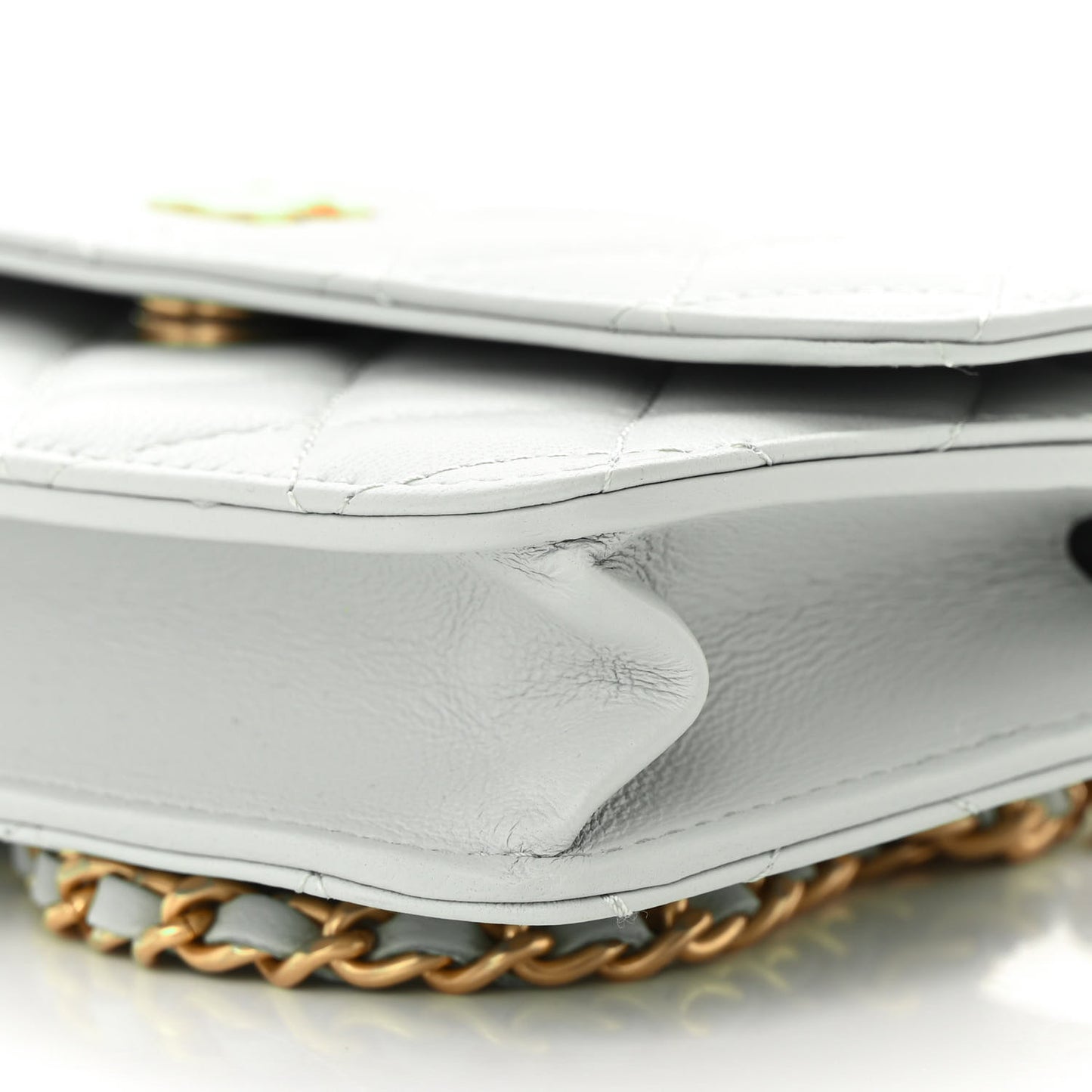 Lambskin Pearl Crush Quilted Flap Phone Holder With Chain Light Grey