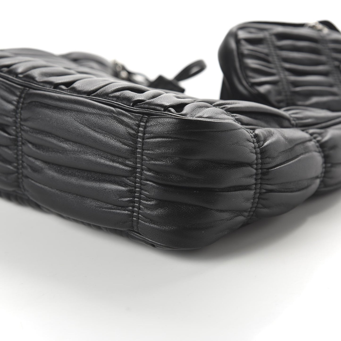 Nappa Gaufre Re-Edition 2005 Shoulder Bag Black