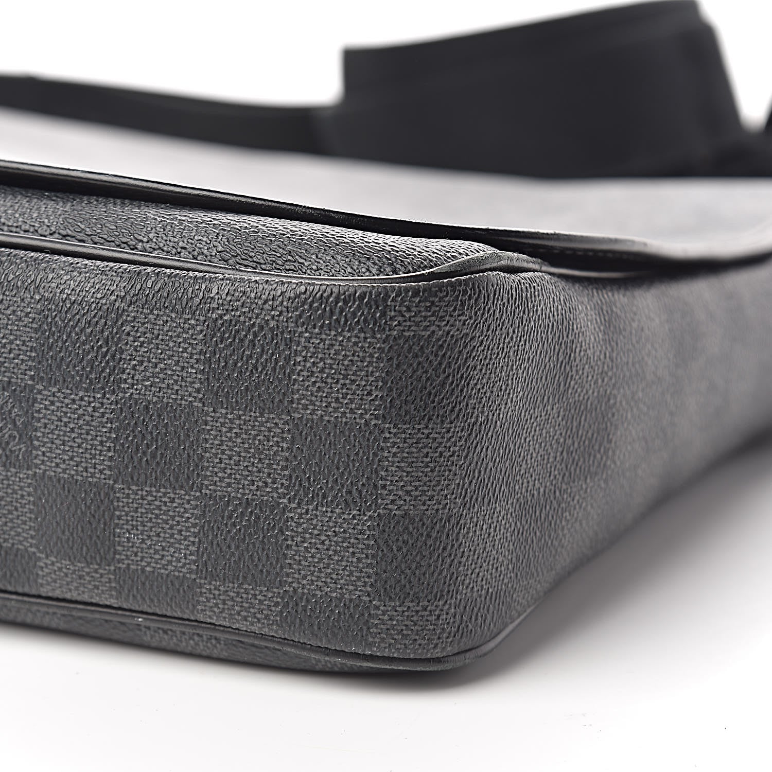 Louis Vuitton Damier Graphite Daniel MM 9 of 10