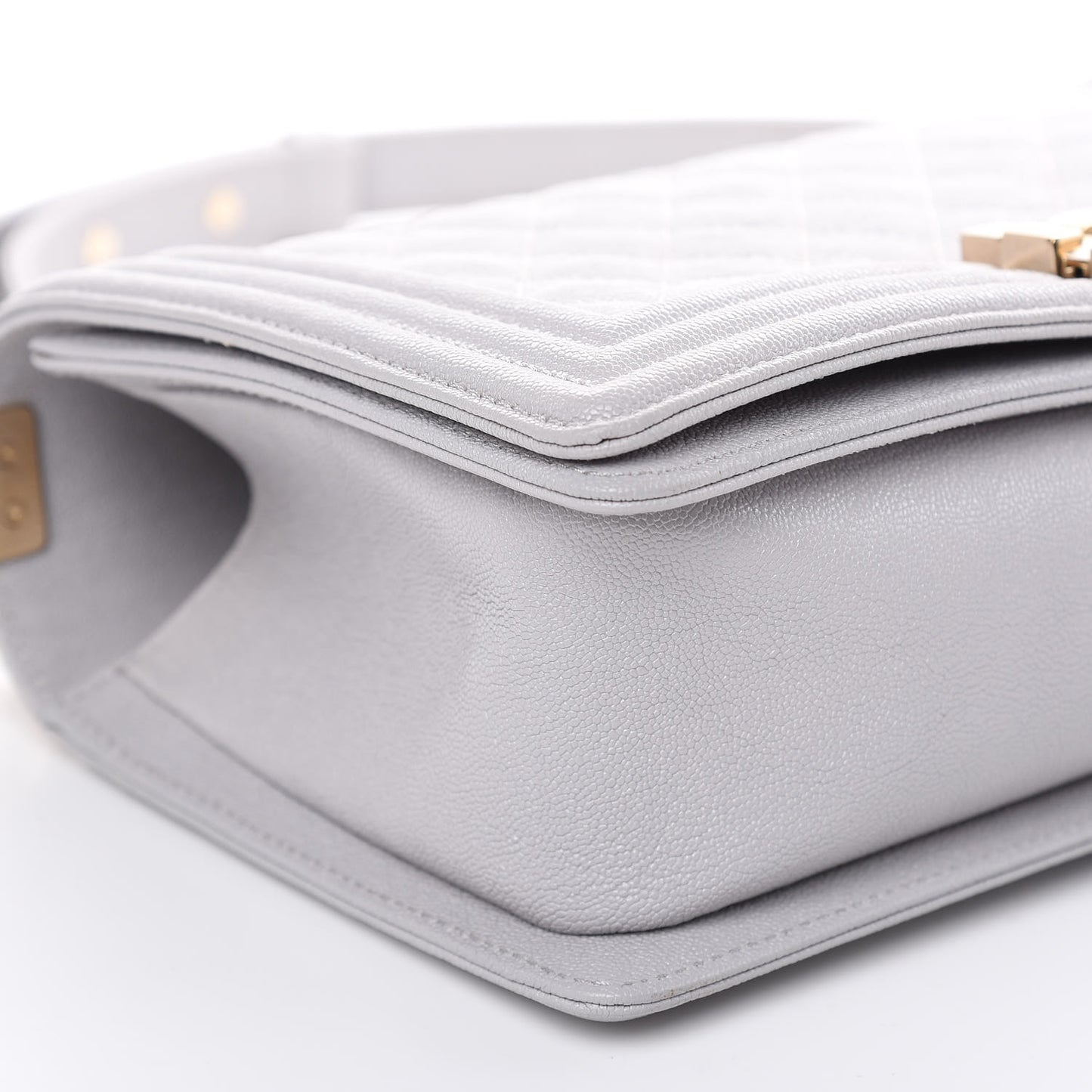 Iridescent Caviar Quilted Medium Boy Flap Light Grey