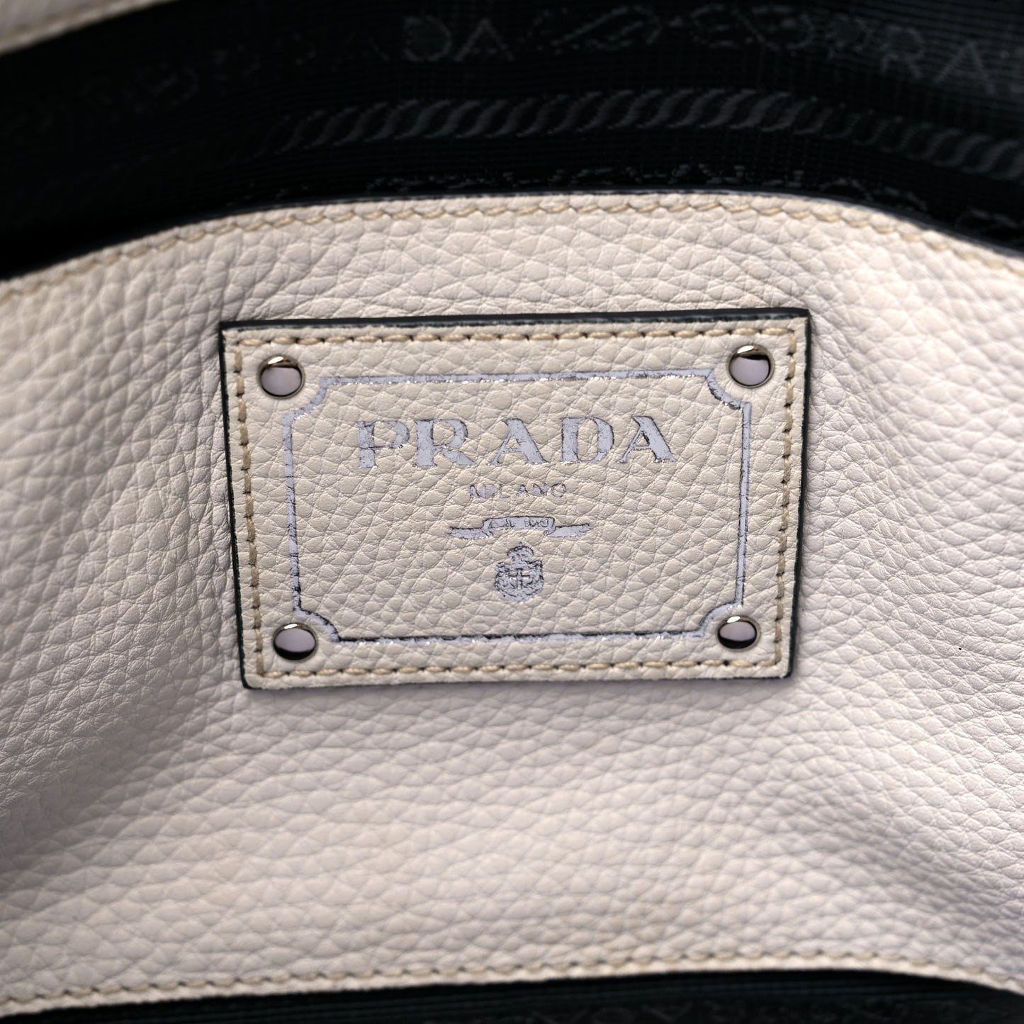Vitello Daino Shopping Tote Talco