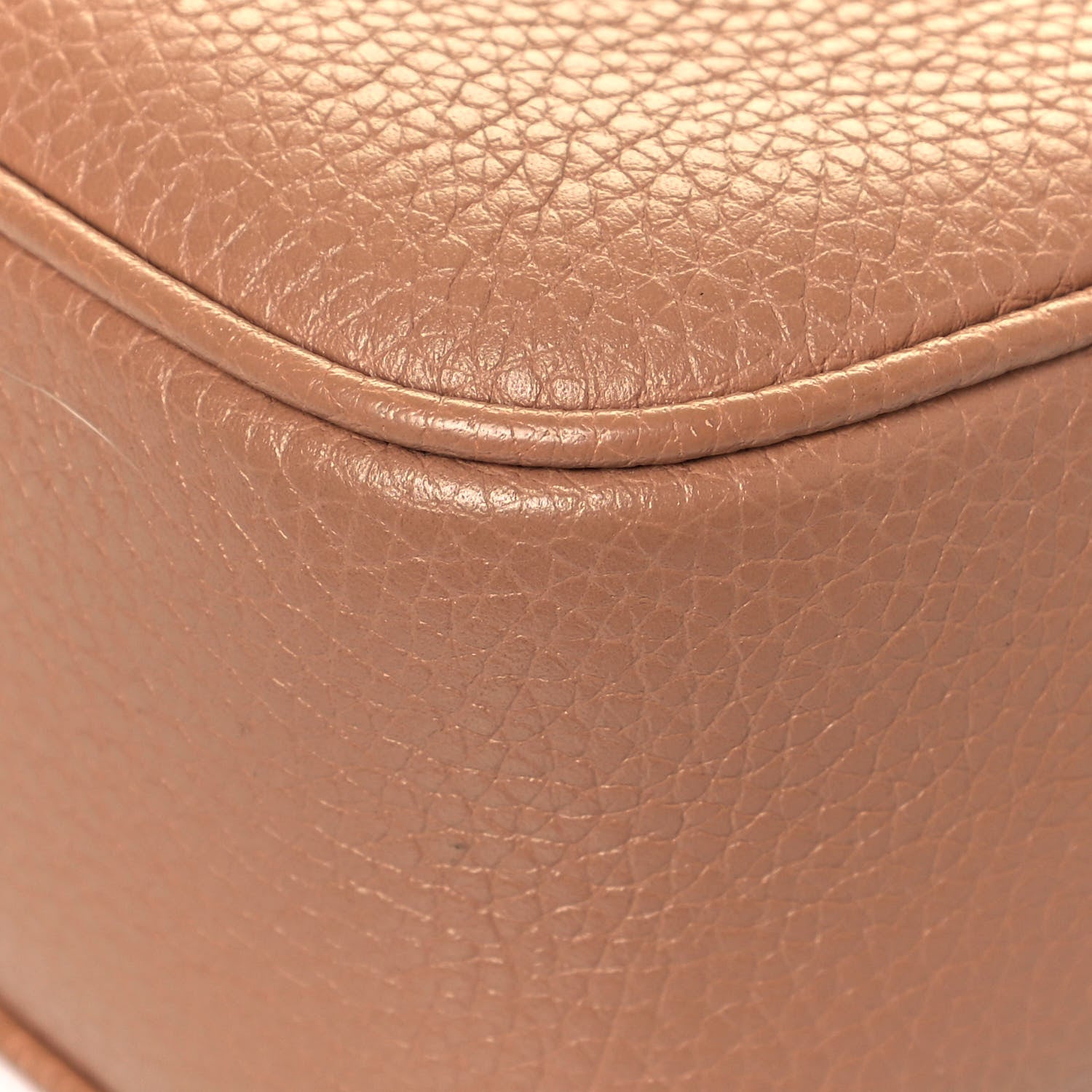 Gucci Pebbled Calfskin Small Soho Disco Bag Camelia 10 of 13