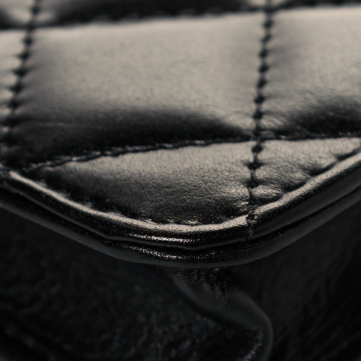 Calfskin Quilted Maxi Pearls Clutch With Chain Black