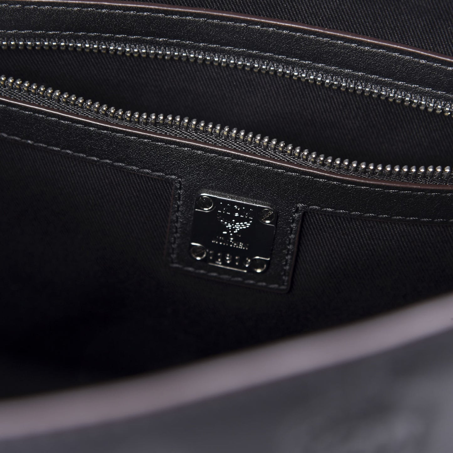 Calfskin Ottomar Medium Klara Hobo Black