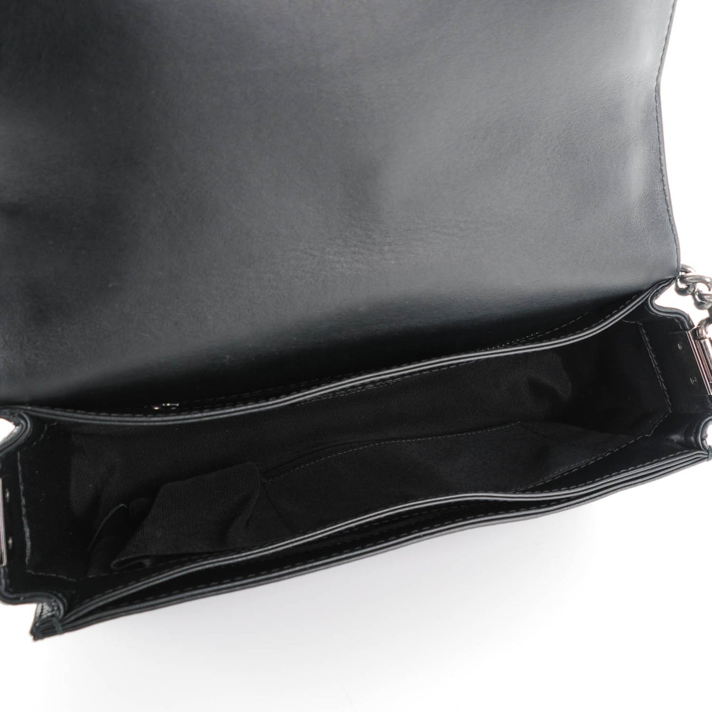 Calfskin Enchained Medium Boy Flap Black