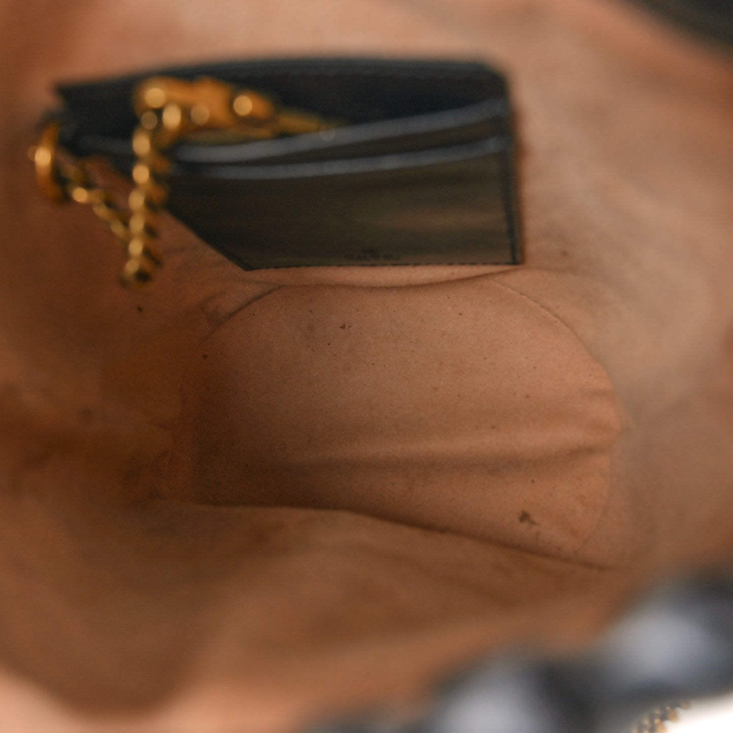 Calfskin Matelasse Mini GG Marmont 2.0 Bucket Bag Black