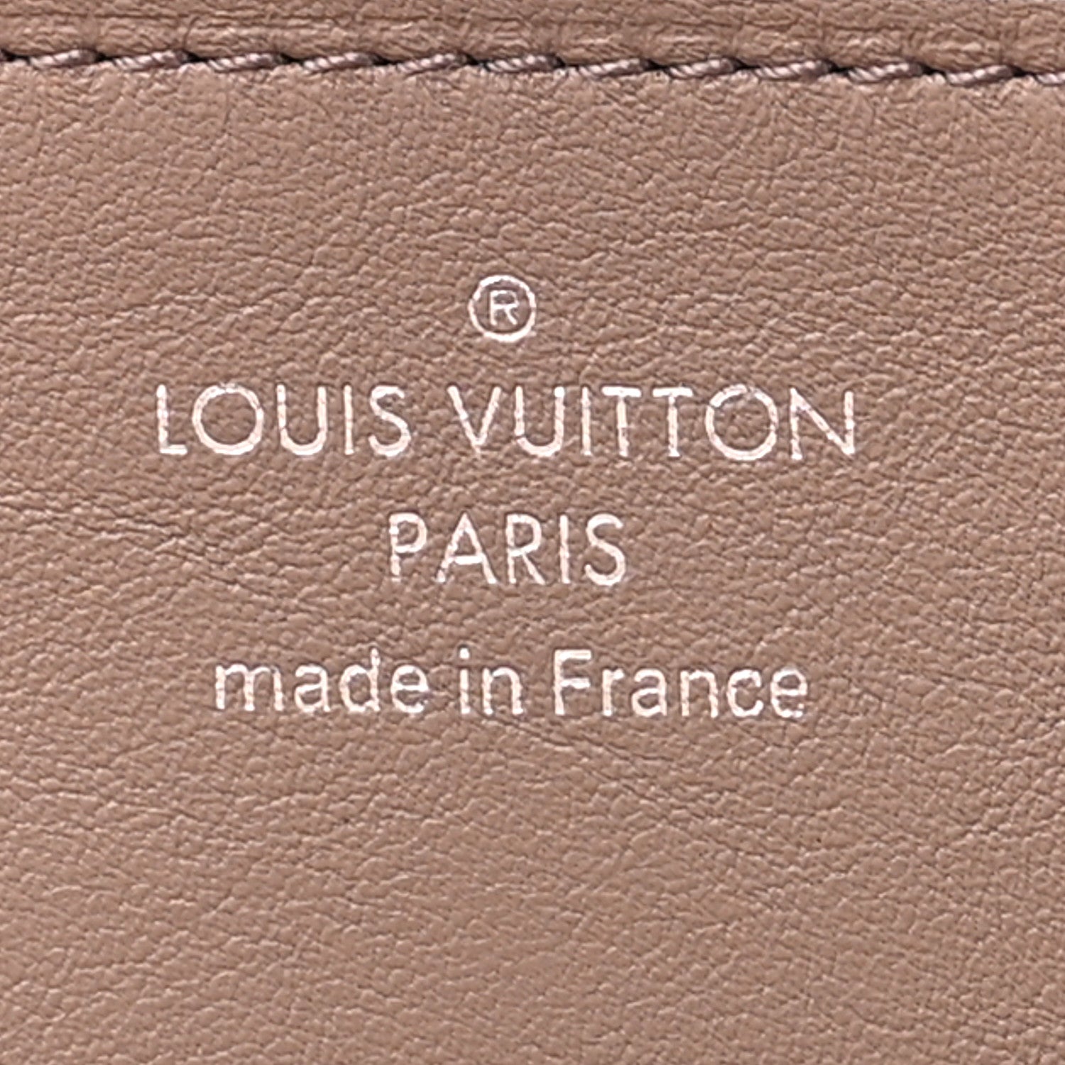 Louis Vuitton Veau Cachemire Comete Wallet Magnolia 6 of 9