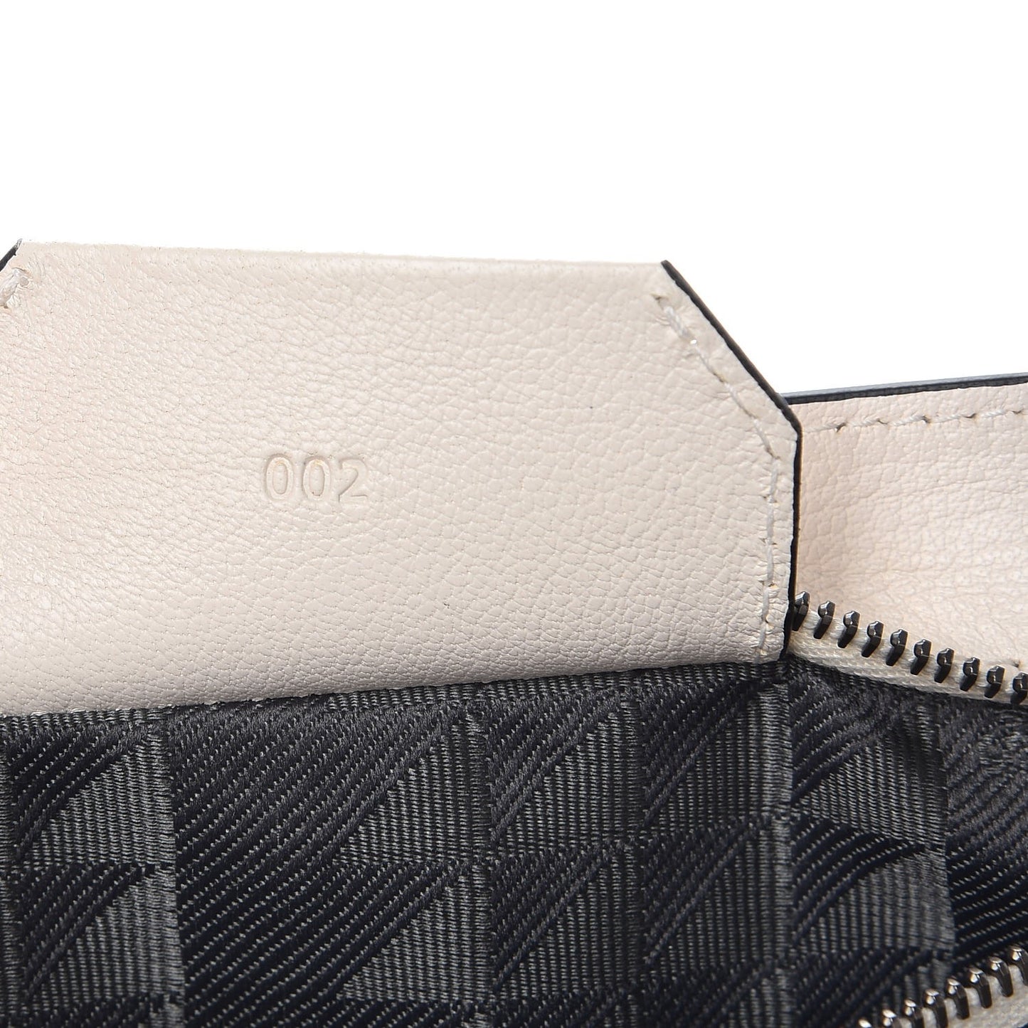 Buffalo Stud Medium PS1 Satchel White