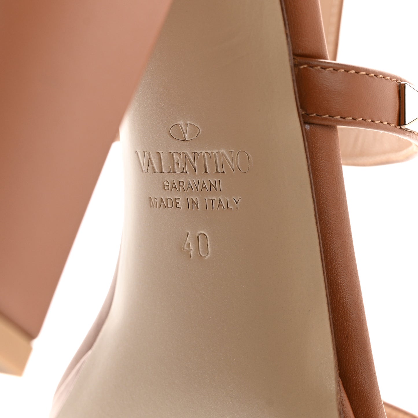 Calfskin Rockstud T-Strap 10/110mm Platform Sandals 37.5 Saddle Brown 40 Saddle Brown