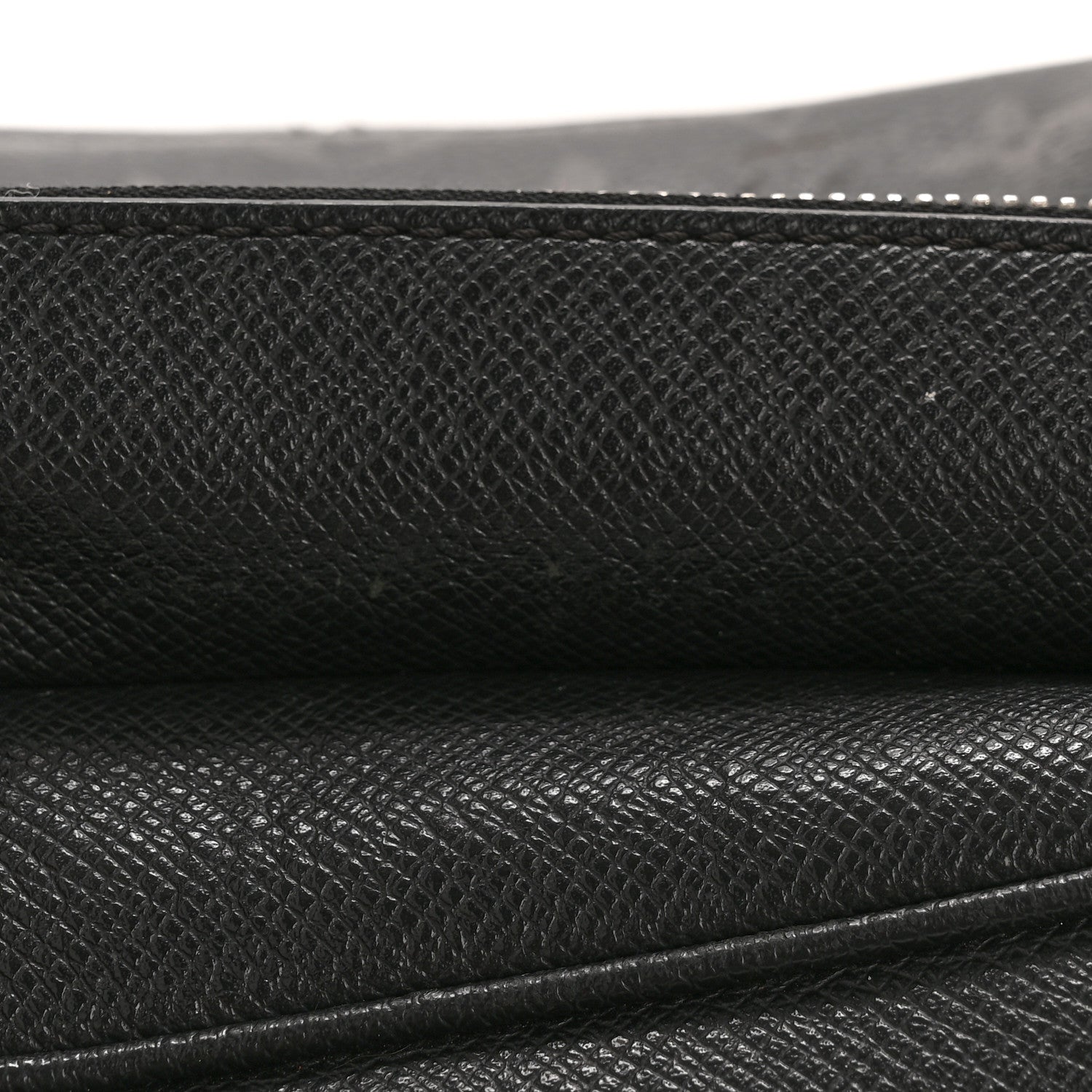 Louis Vuitton Taiga Monogram Outdoor Bumbag Black 13 of 13