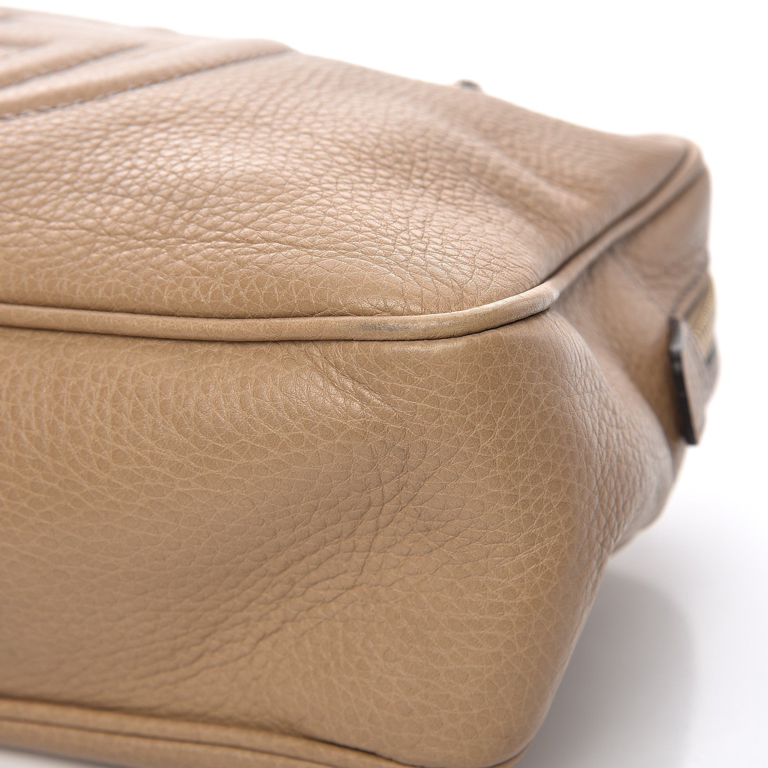 Gucci Pebbled Calfskin Small Soho Bowler Camelia 11 of 15