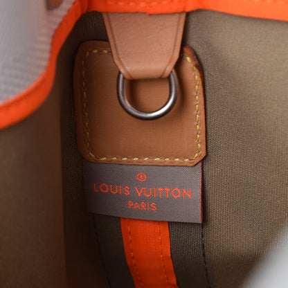 Louis Vuitton Damier Geant Americas Cup Volunteer Bag White 6 of 9