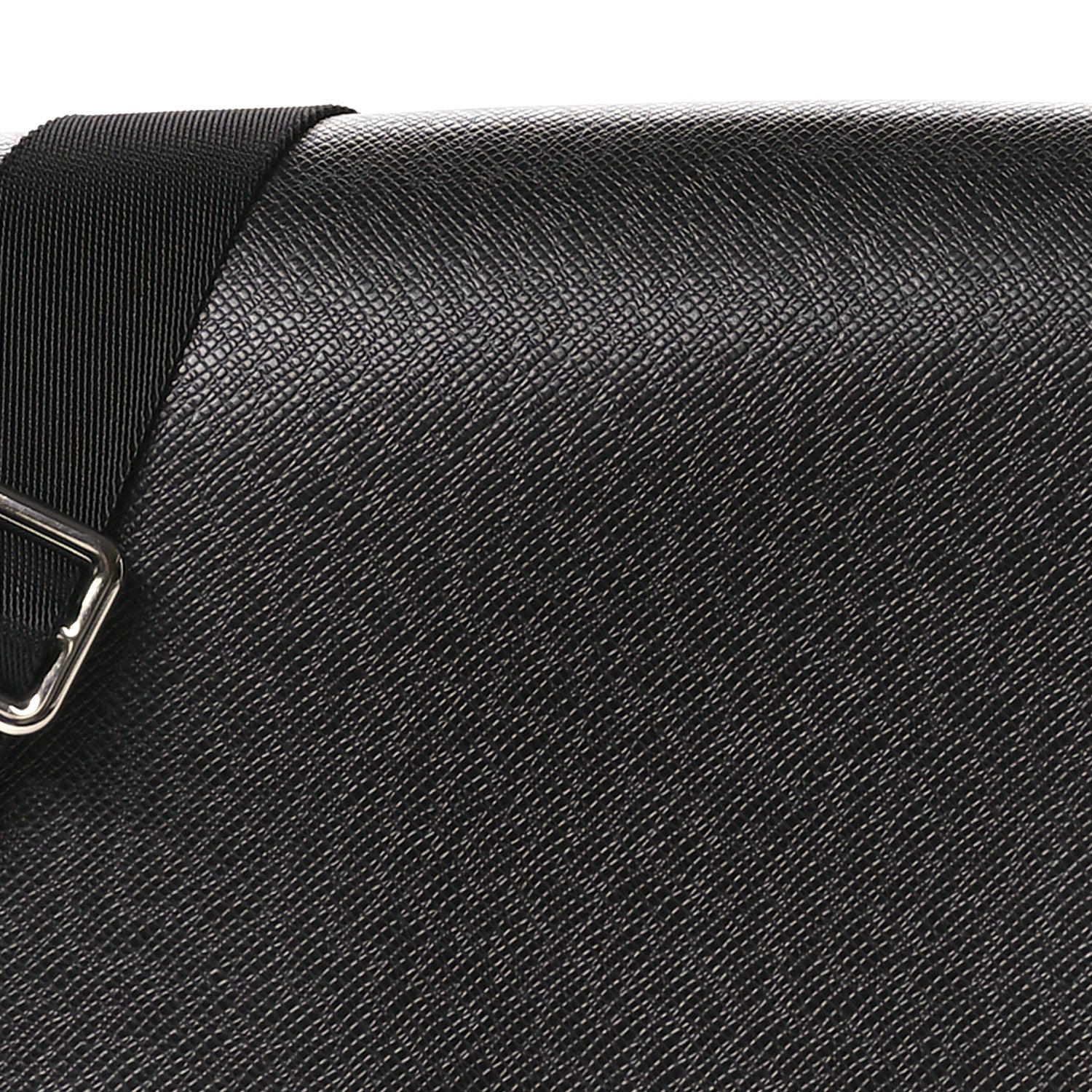 Louis Vuitton Taiga District PM Black 7 of 10