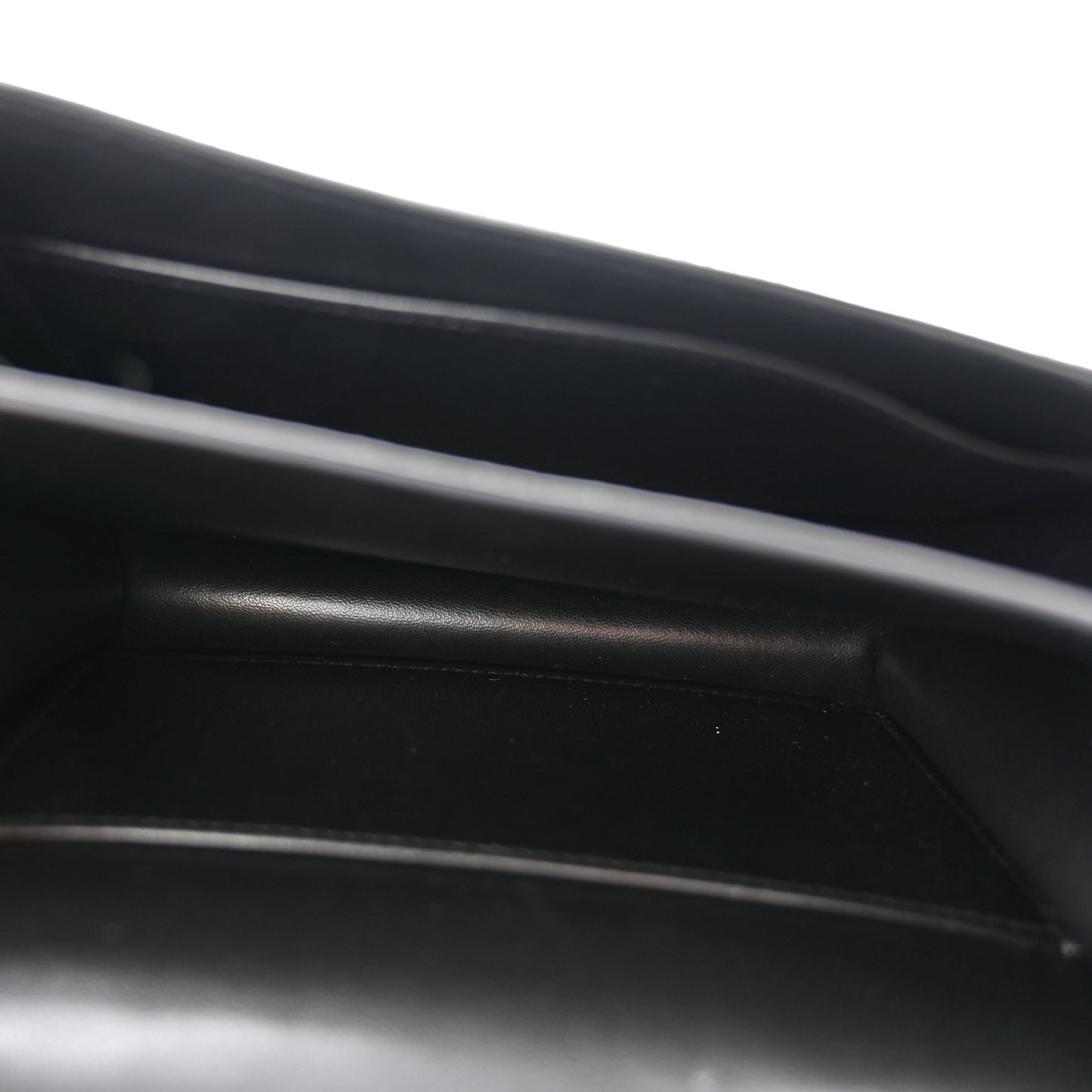 Epsom Constance 18 Black