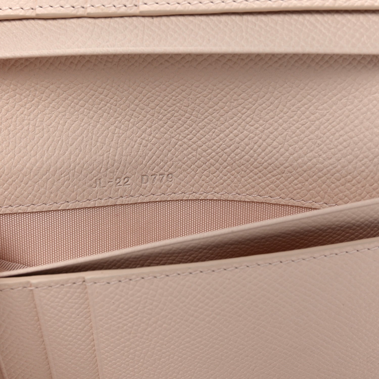 Salvatore Ferragamo Grained Calfskin Gancini Continental Wallet New Bisque 7 of 8