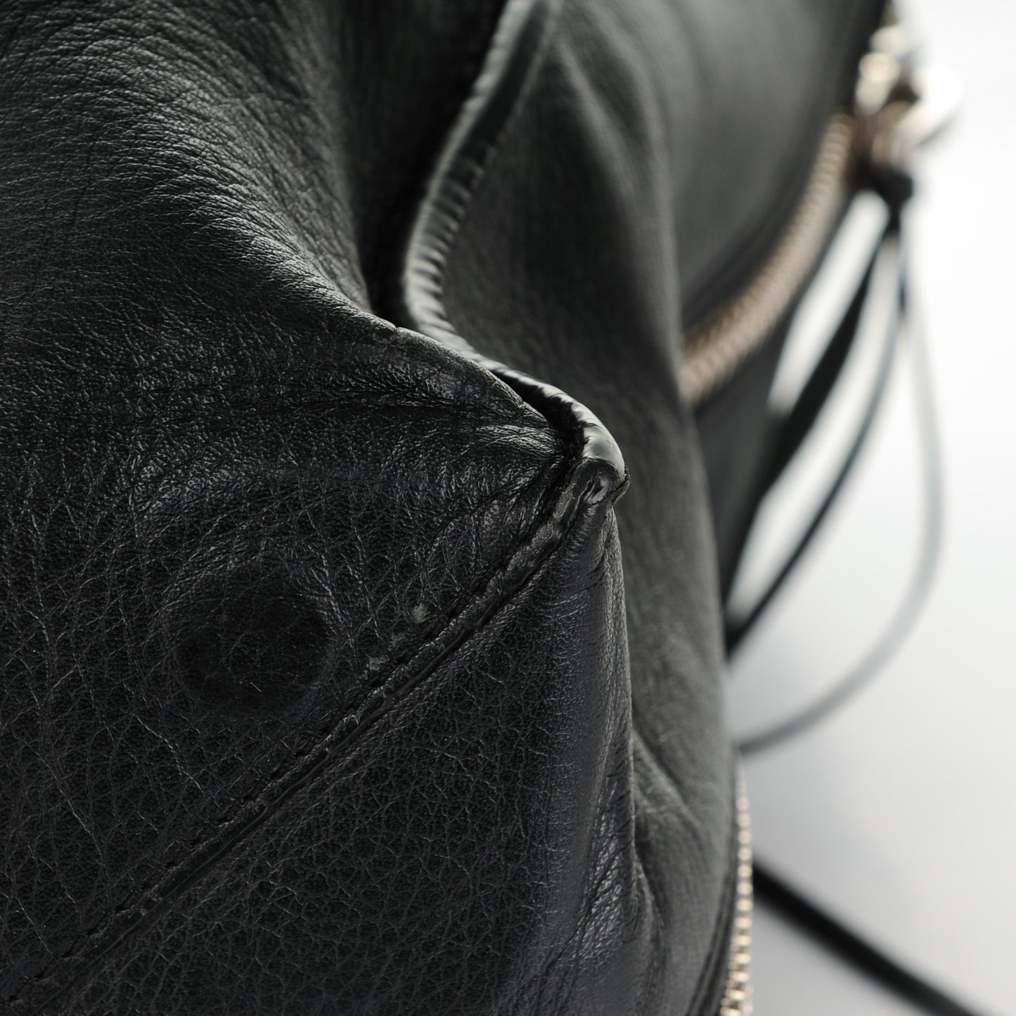 Supple Calfskin Papier A4 Tote Black