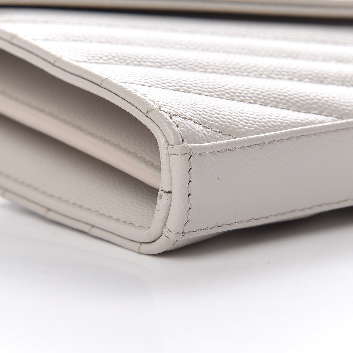 Saint Laurent Grain De Poudre Matelasse Chevron Monogram Chain Wallet Icy White 8 of 9