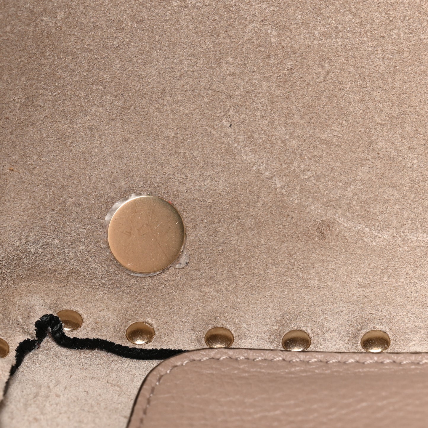 Pebbled Calfskin Small Rockstud Tote Poudre