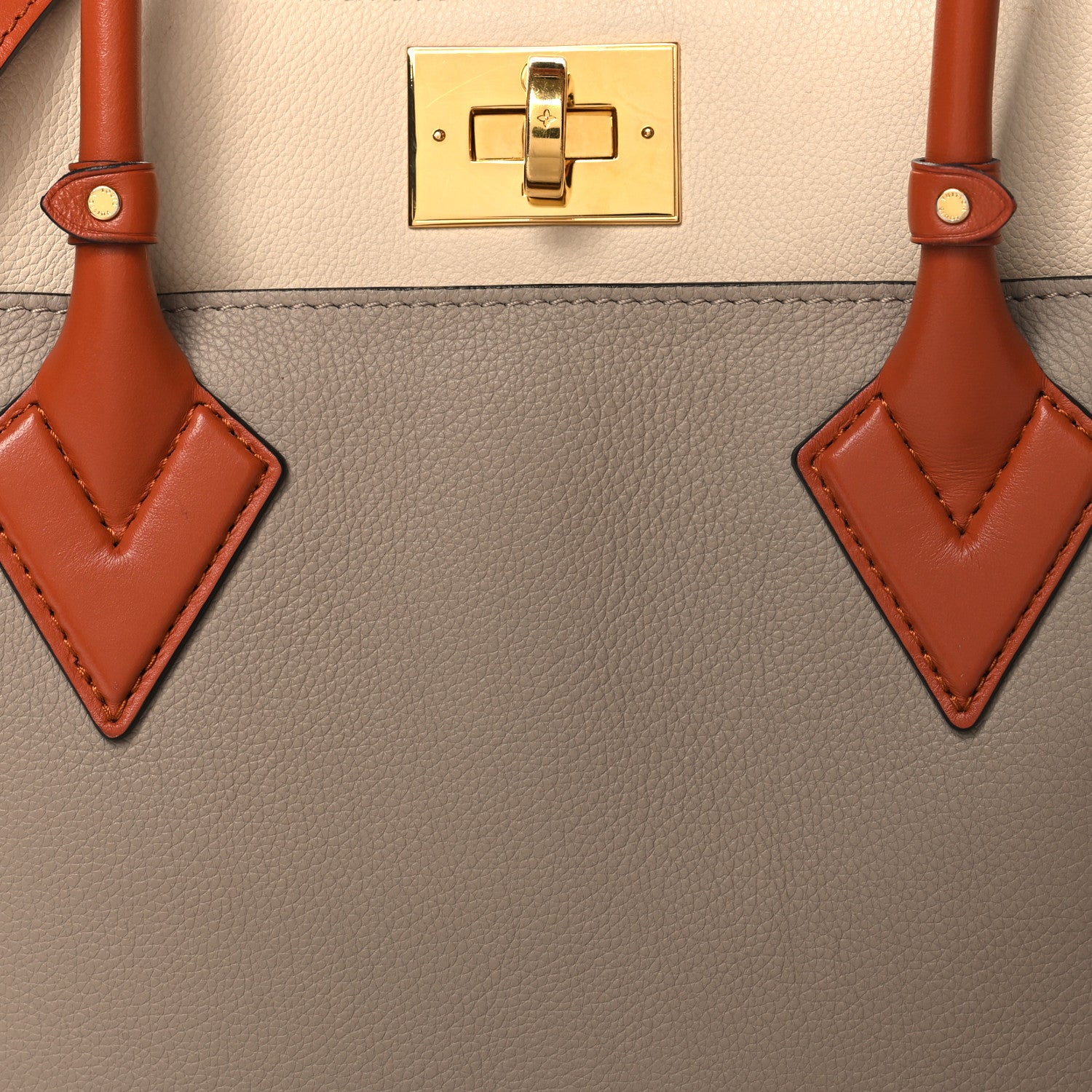 Louis Vuitton Calfskin Monogram Tufting On My Side Galet 7 of 11