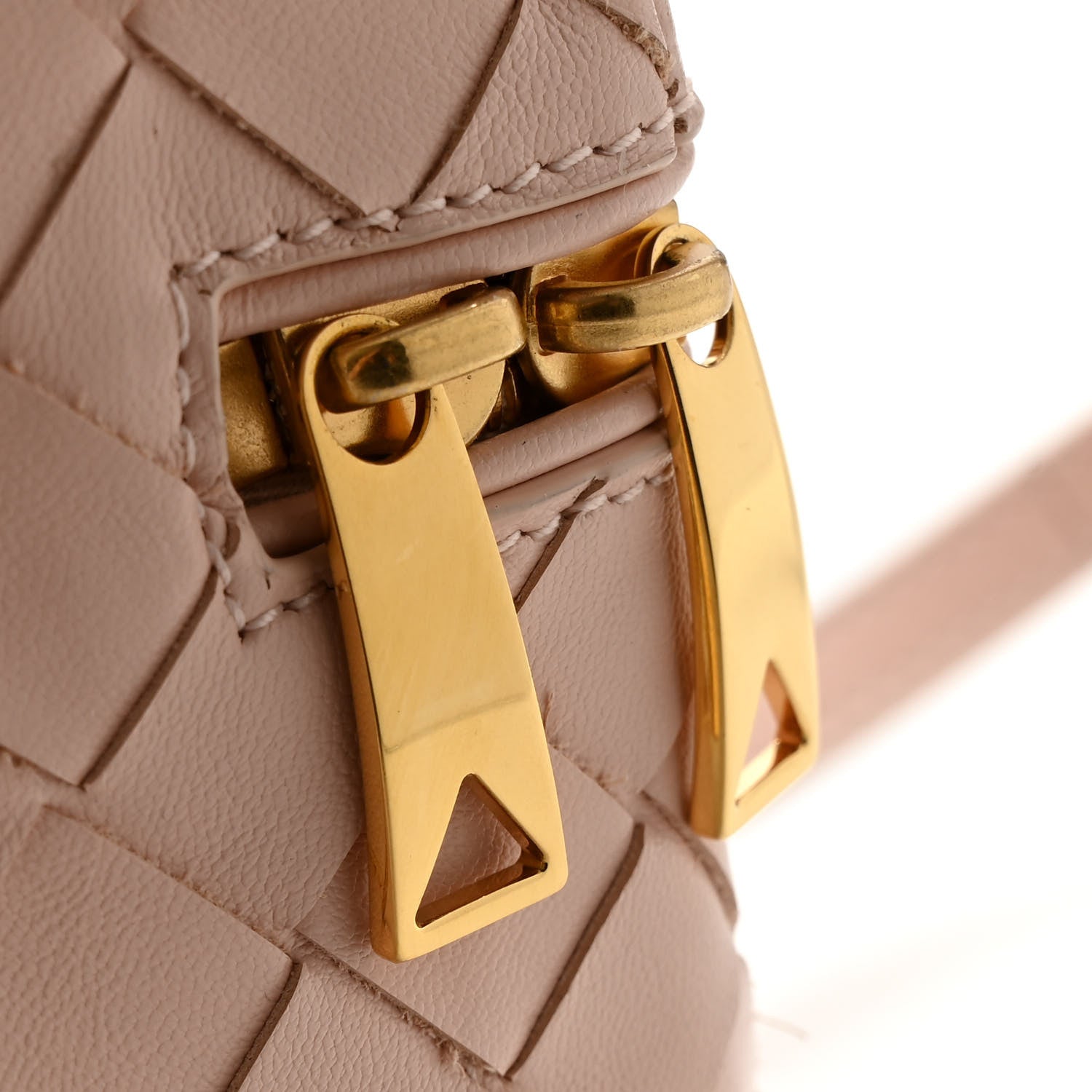 Bottega Veneta Calfskin Intrecciato Bang Bang Vanity Case Cameo 11 of 14